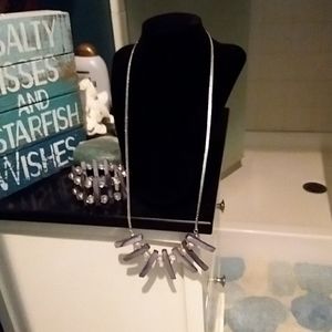 Necklace and bracelet set